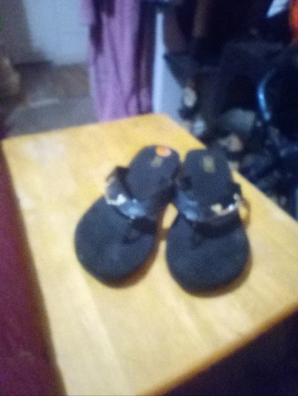 Women's Black Flip-Flop Sandals - Comfortable Everyday Wear